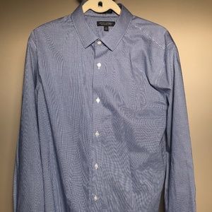 Banana Republic Button Down Size XL Blue Stripe